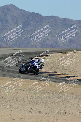 media/Oct-05-2025-CVMA (Sun) [[beeef4f201]]/Race 16-Formula Middleweight/